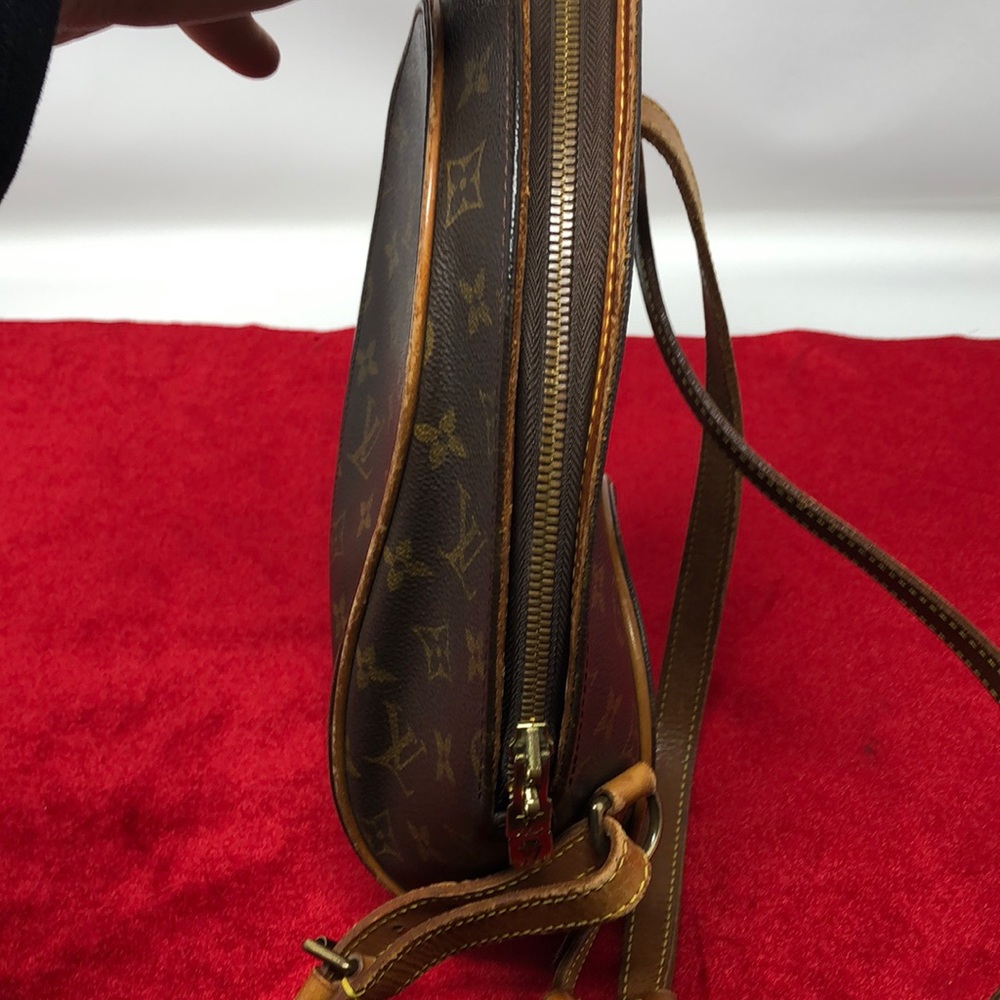 Authentic LOUIS VUITTON Monogram Ellipse Backpack - Picture 13 of 16